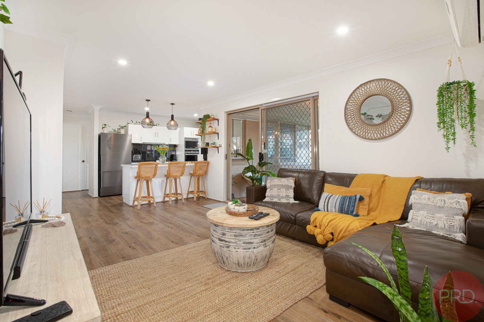 45 Royal Oak Avenue THORNTON 9