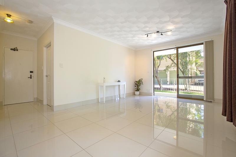 4/5 Santley Crescent KINGSWOOD 3