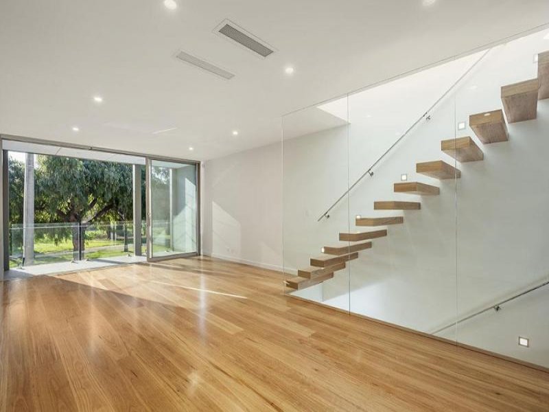 Gallery: 45 Station Street