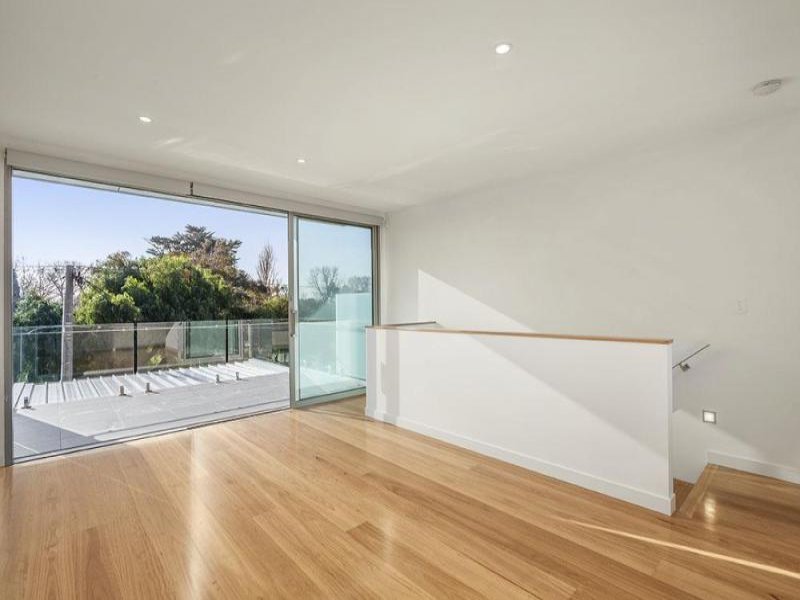 Gallery: 45 Station Street
