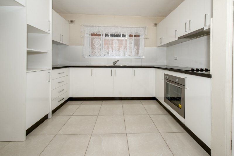 4/5 Unsted Crescent HILLSDALE 3