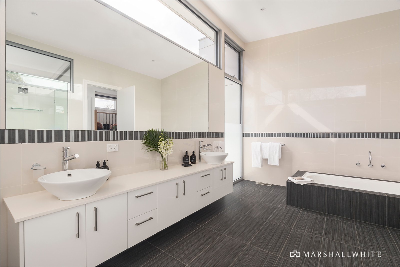 45 Valley Parade, Glen Iris, VIC