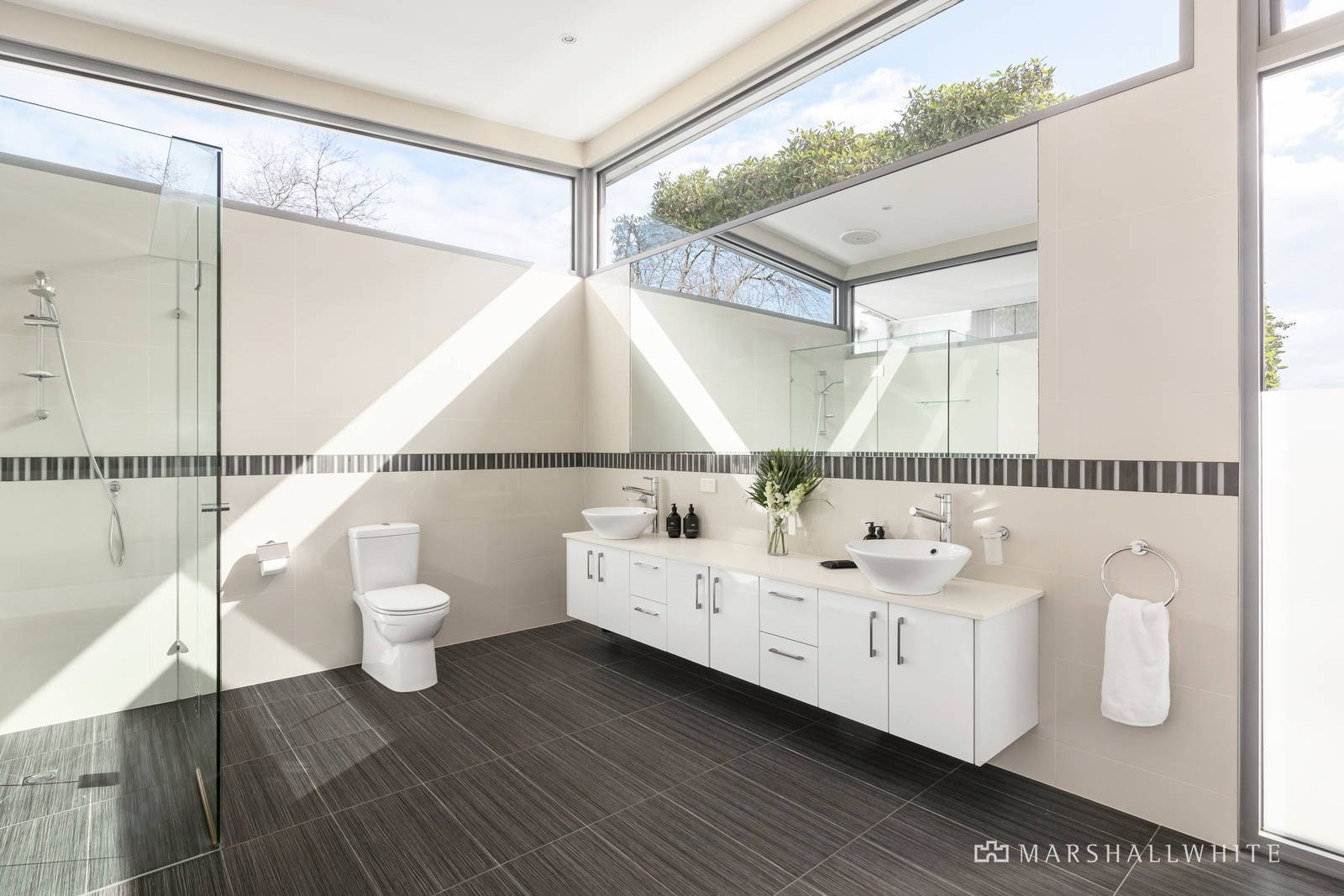 45 Valley Parade, Glen Iris, VIC