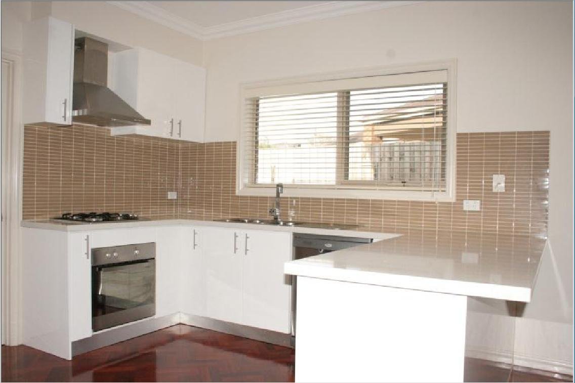 Gallery: 4/5 Walcha Court