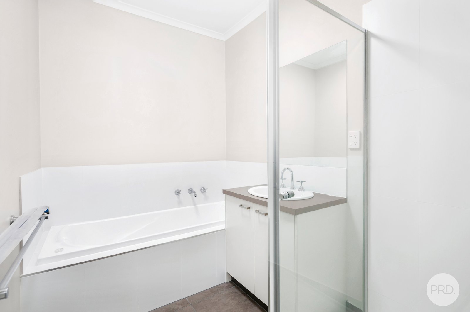 45 Warburton Drive LUCAS 8