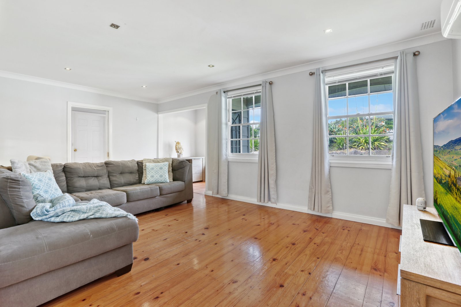 45 Weemala Crescent KOONAWARRA 2