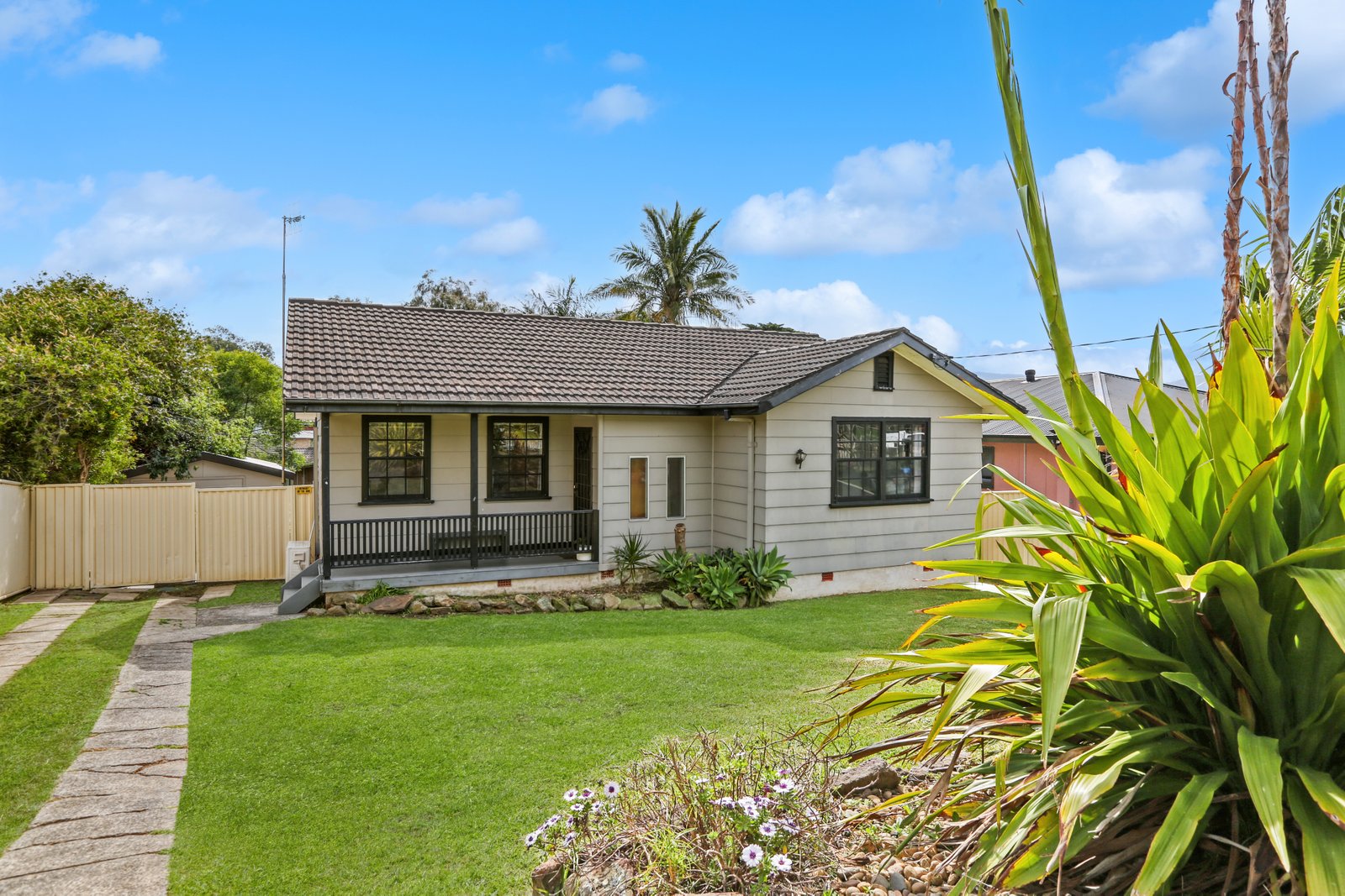 45 Weemala Crescent KOONAWARRA 9