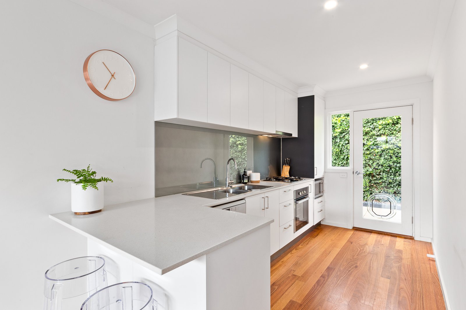 Gallery: 4/5 Wesley Court