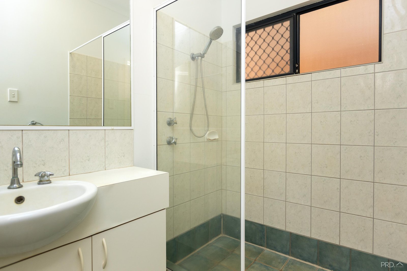4/5 Whimbrel Street DJUGUN 10