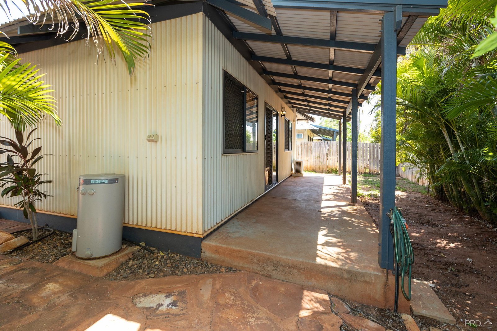 4/5 Whimbrel Street DJUGUN 11
