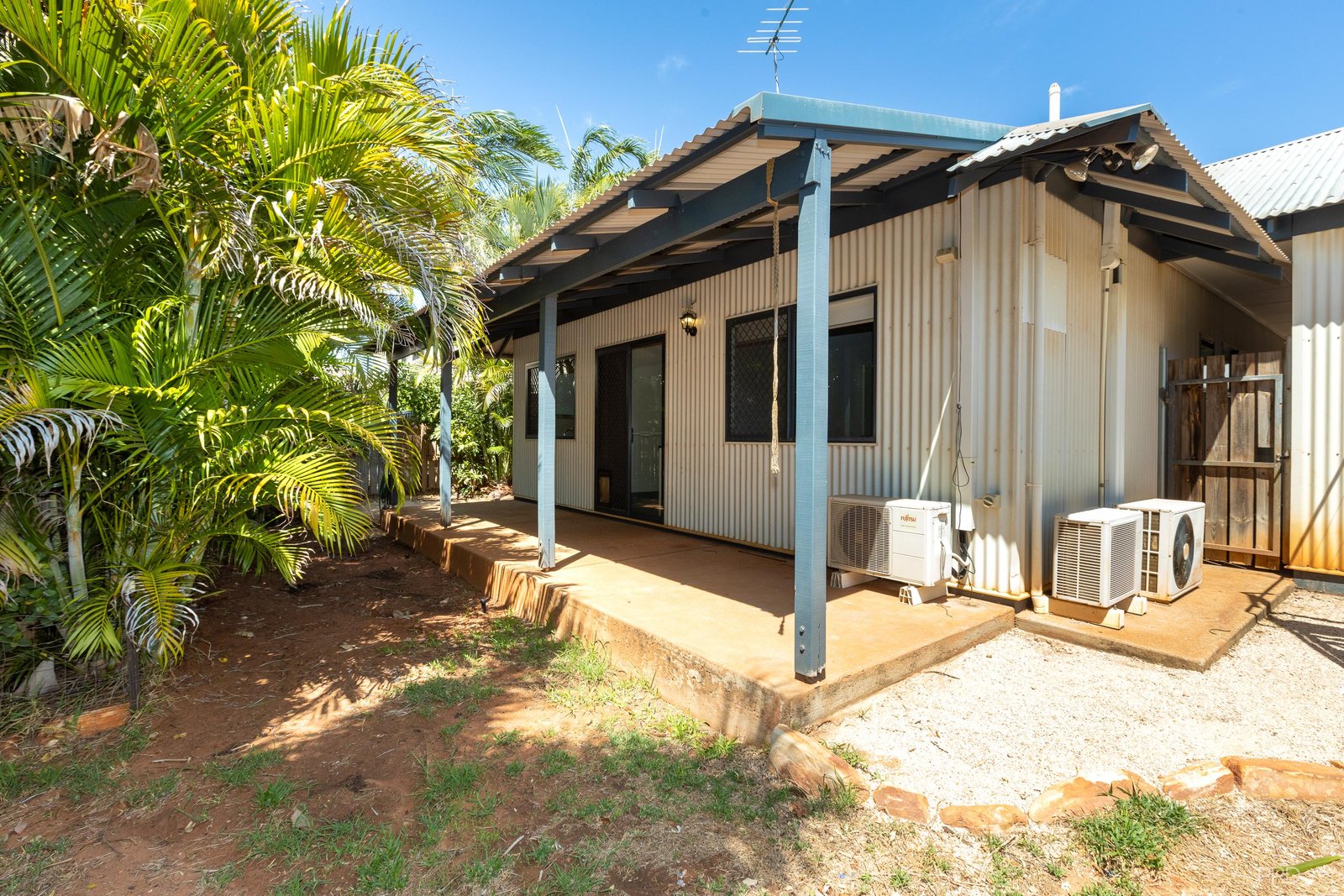 4/5 Whimbrel Street DJUGUN 13