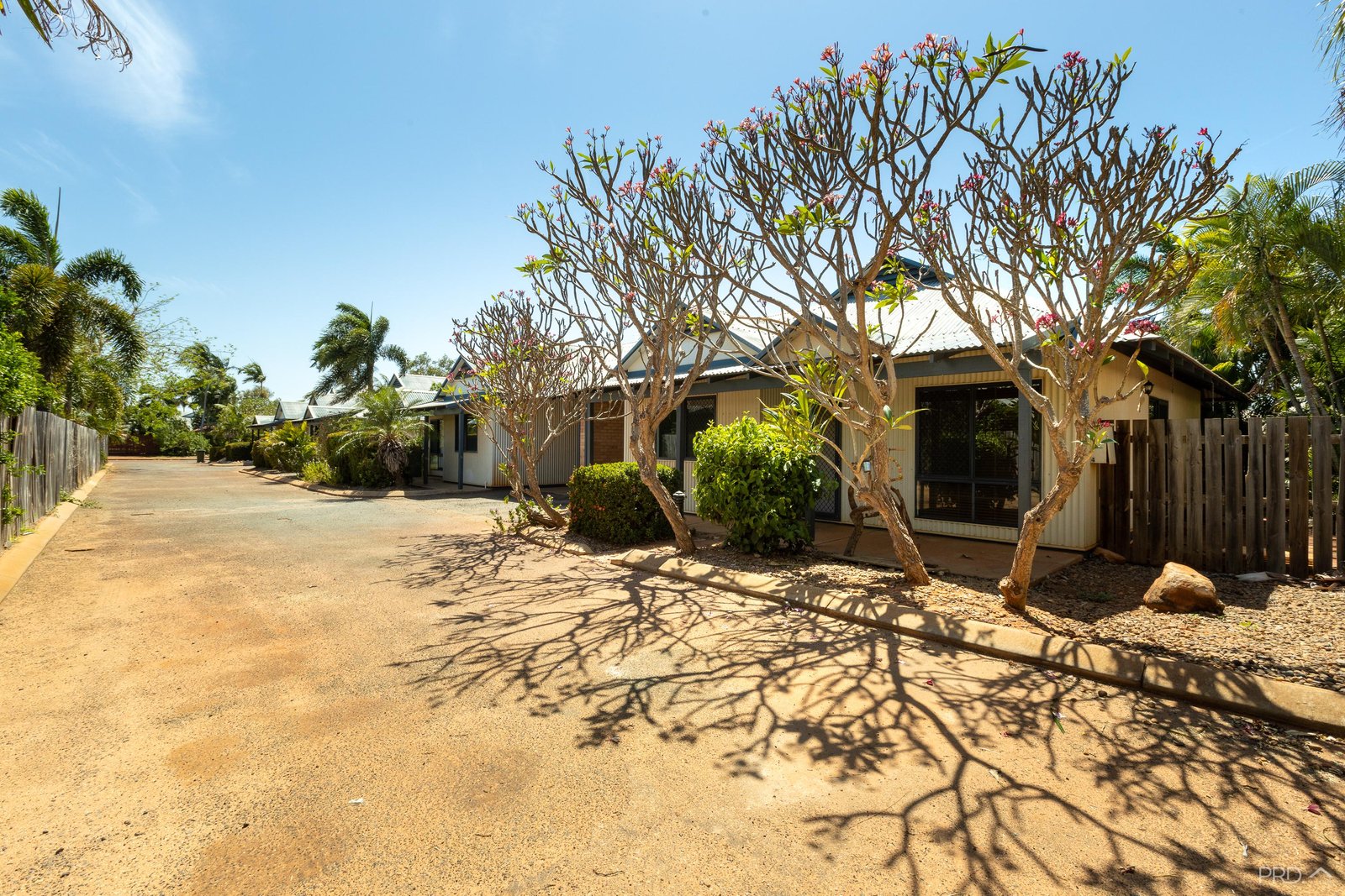 4/5 Whimbrel Street DJUGUN 18