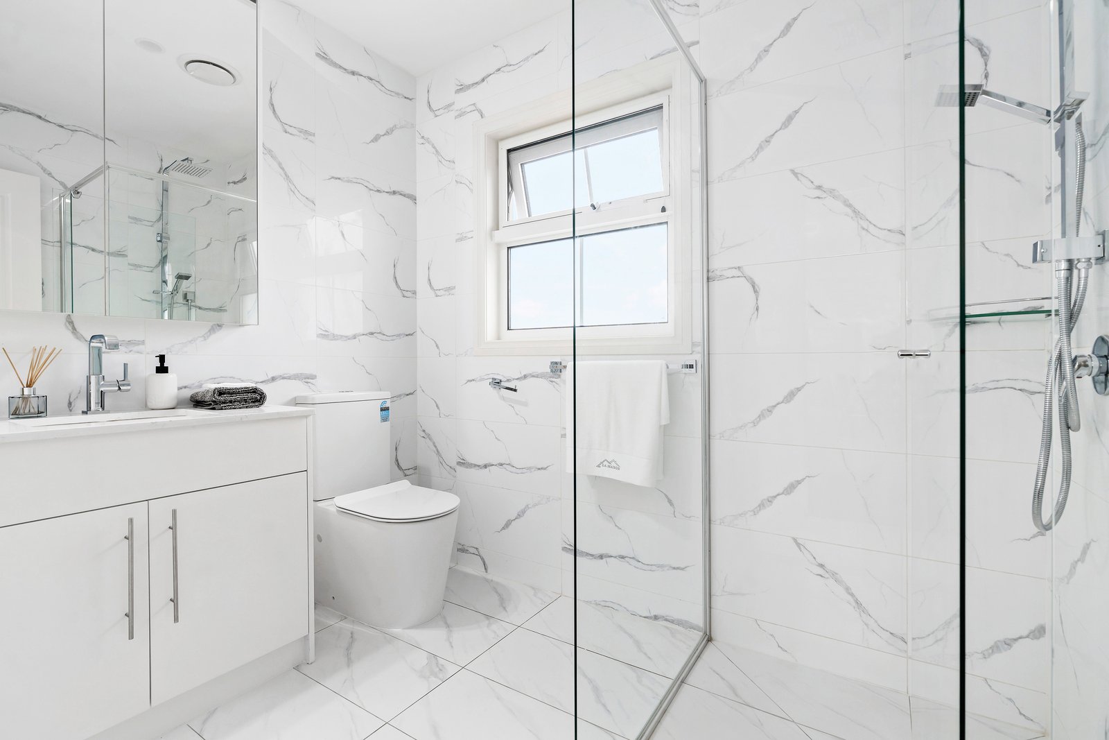 Real Estate and Property in 4/50-52 Boorool Road, Kew East, VIC