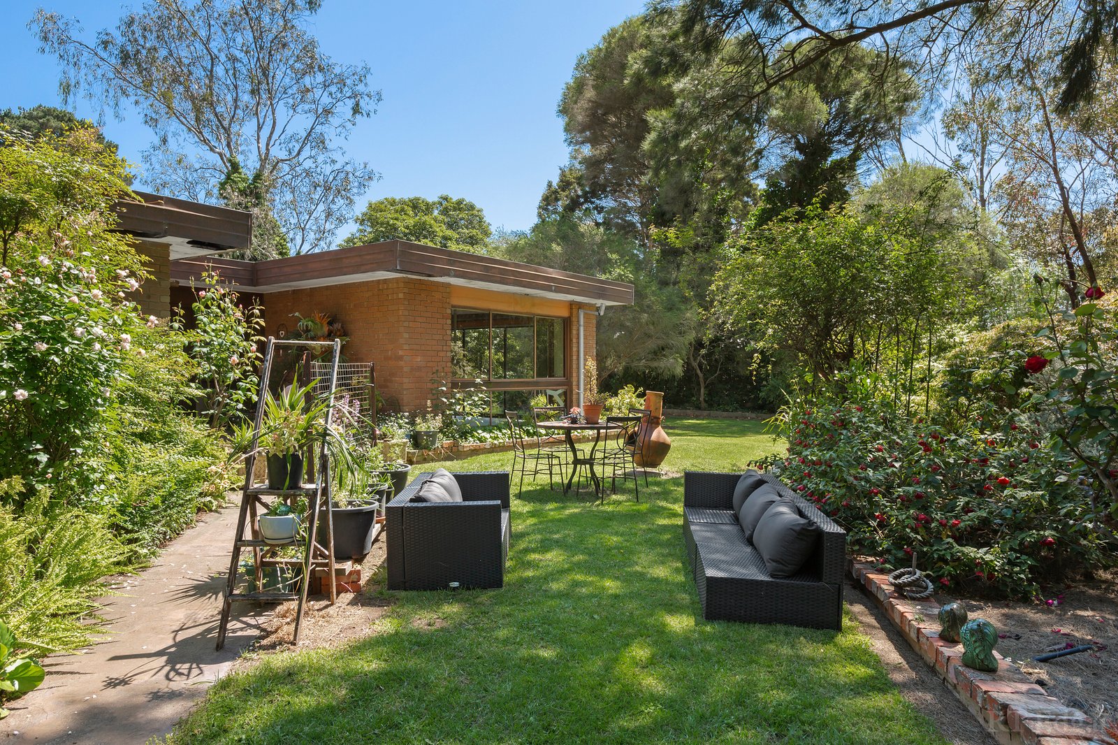 Real Estate and Property in 451-453 Grubb Road, Wallington, VIC