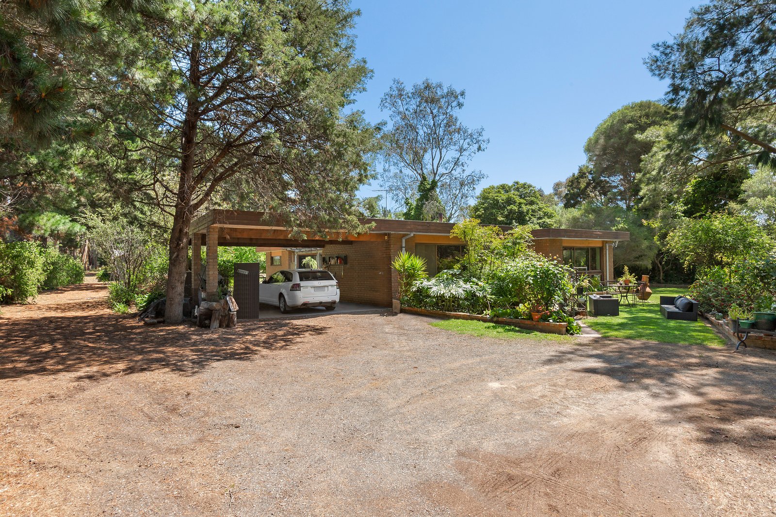 Real Estate and Property in 451-453 Grubb Road, Wallington, VIC