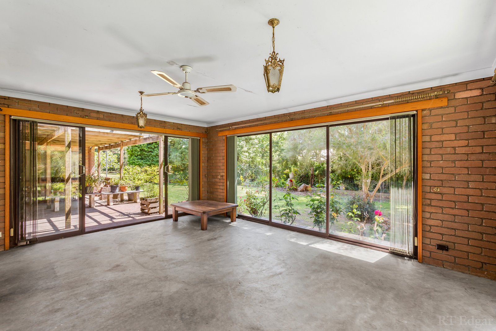 Real Estate and Property in 451-453 Grubb Road, Wallington, VIC