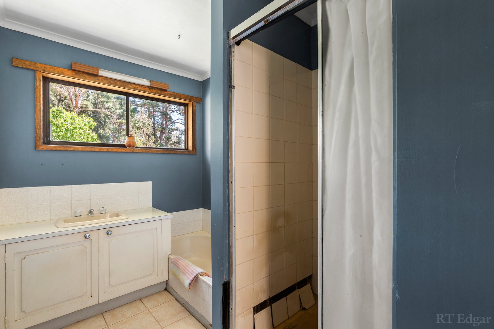 Real Estate and Property in 451-453 Grubb Road, Wallington, VIC