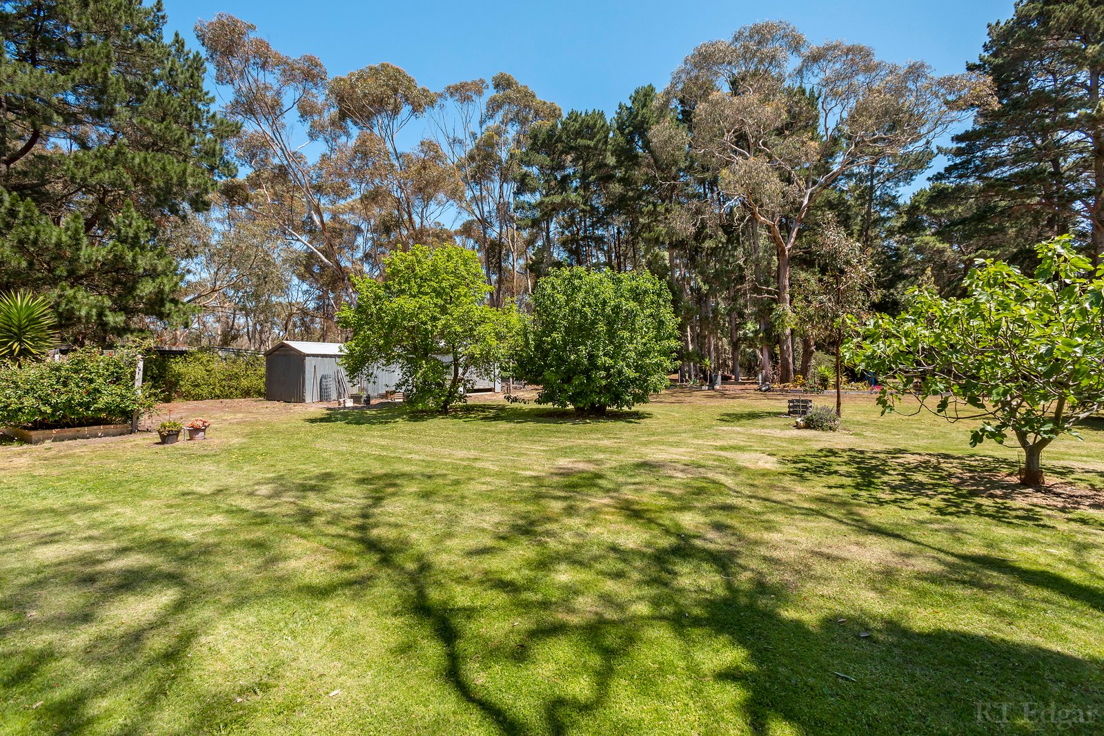 Real Estate and Property in 451-453 Grubb Road, Wallington, VIC