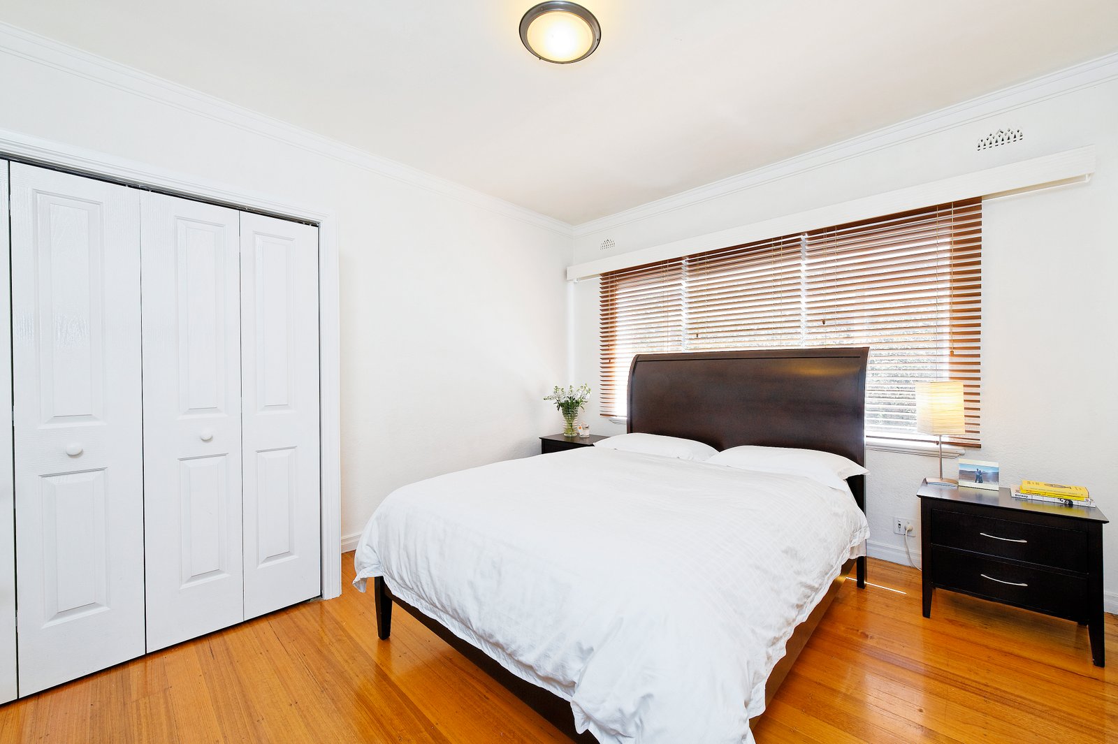 Gallery: 4/51 Acland Street