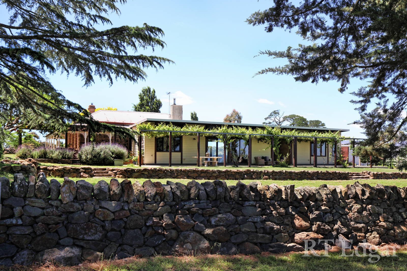 Real Estate and Property in 451 Couangalt Road, Gisborne South, VIC