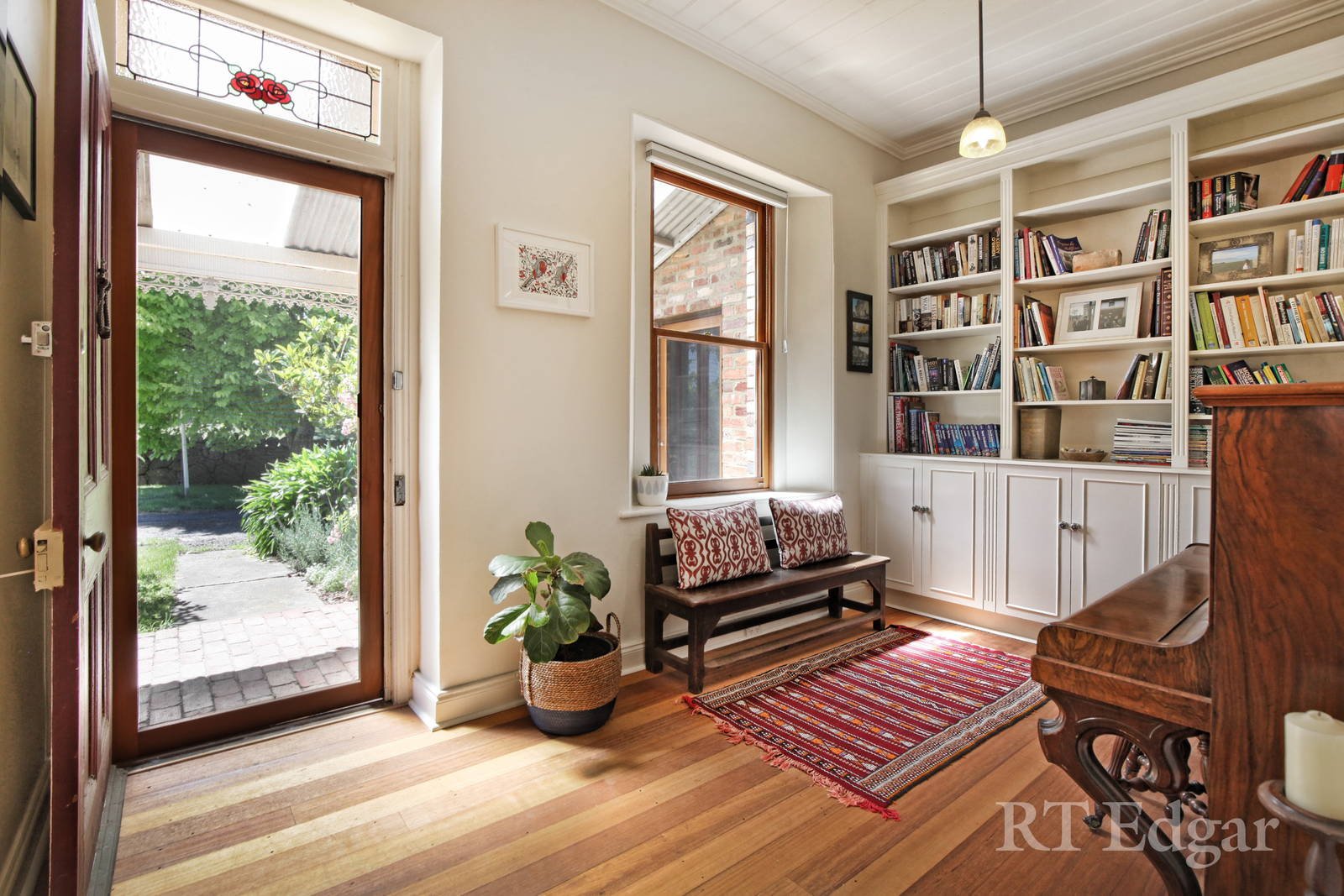 Real Estate and Property in 451 Couangalt Road, Gisborne South, VIC