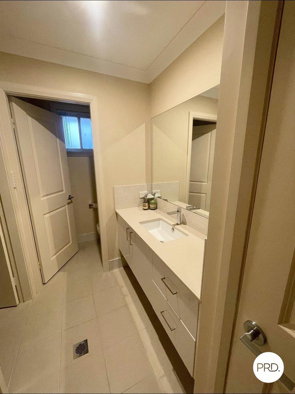 4/51 Moulder Street ORANGE 8