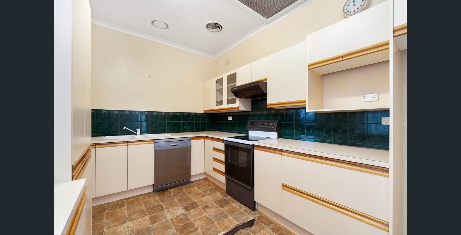 Gallery: 451 Station Street