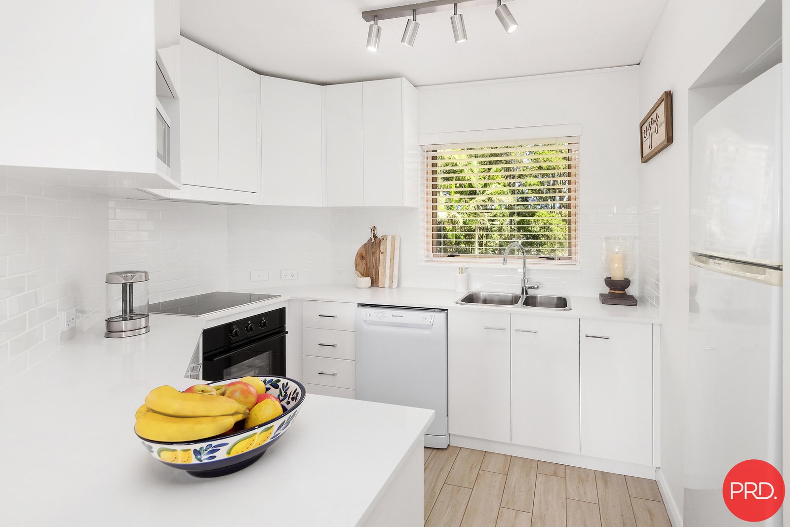 4511- 4512/2 Bay Drive COFFS HARBOUR 3
