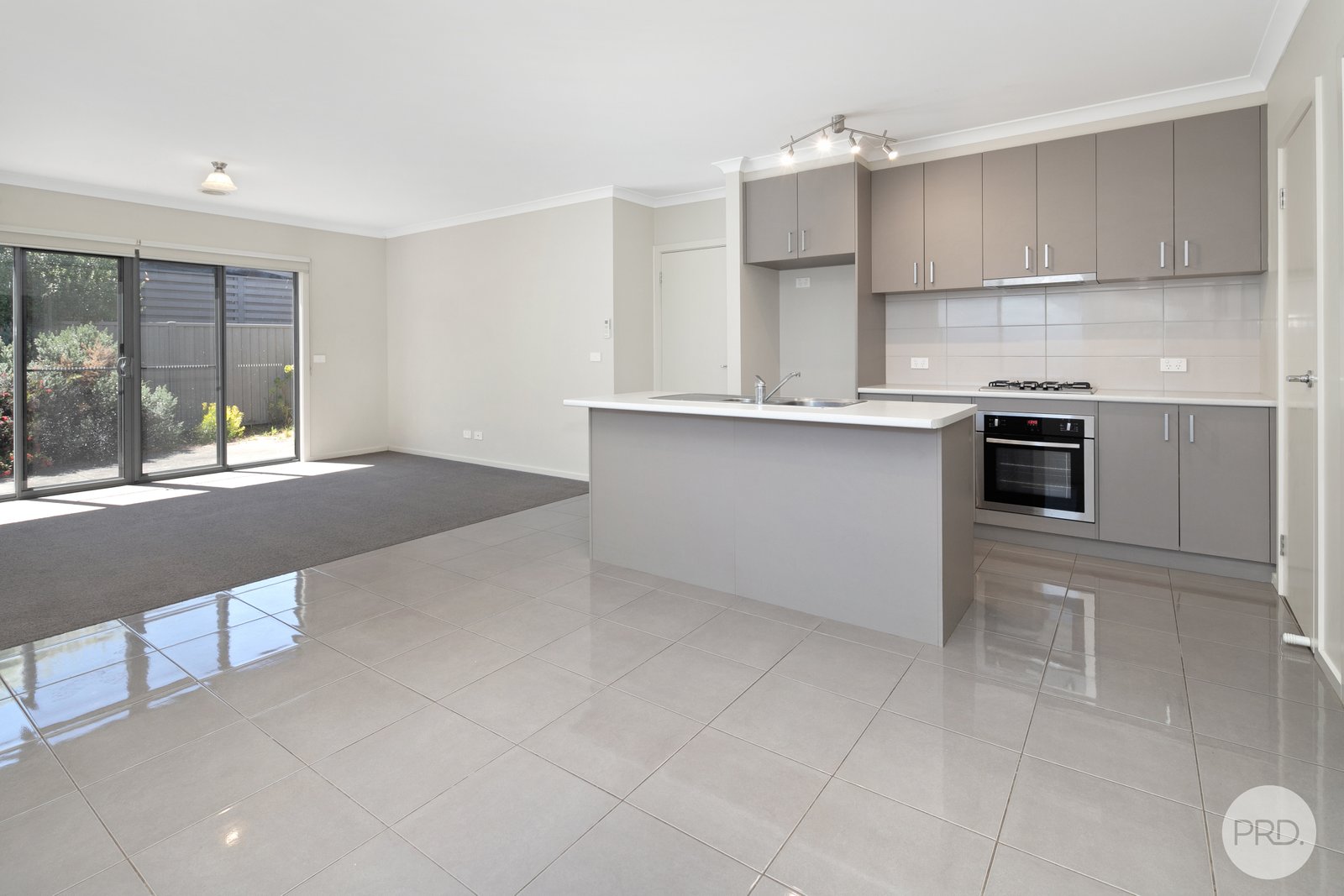 452 Latrobe Street REDAN 8