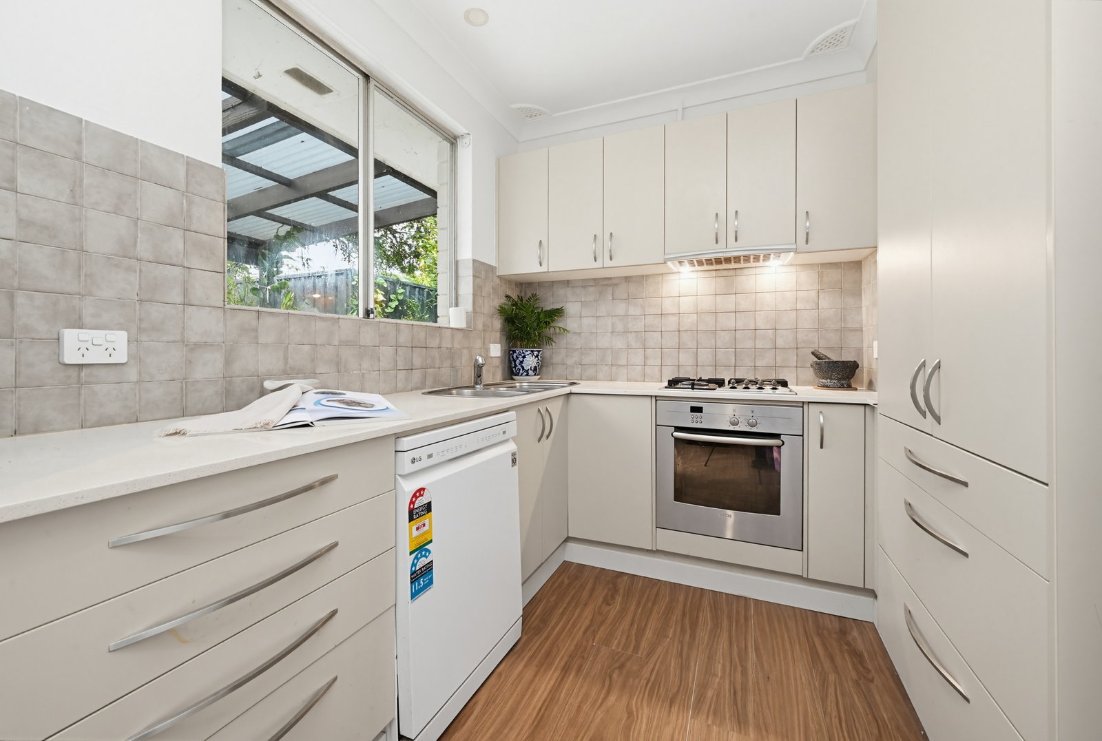 4/52 Nilson Avenue HILLSDALE 3