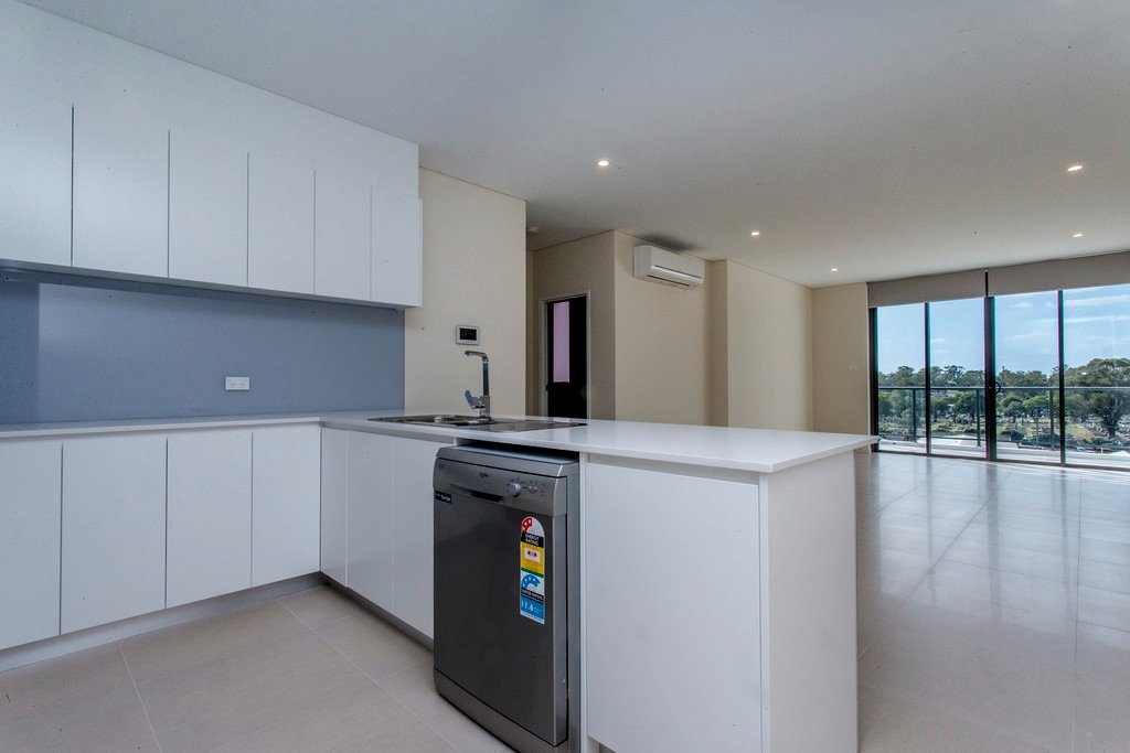 45/208 Great Western Highway KINGSWOOD 11