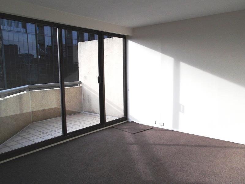 Gallery: 45/27 Queens Road