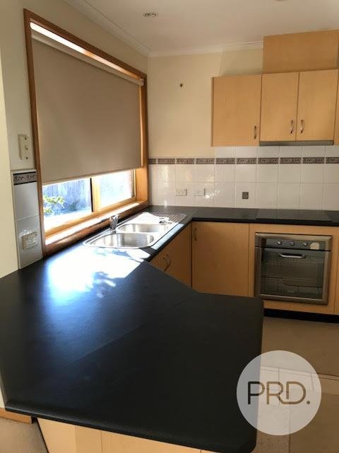 4/53 Summerleas Road KINGSTON 2