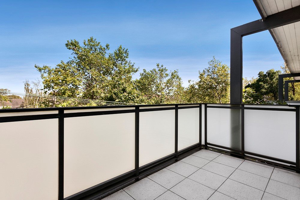 Real Estate and Property in 4/532 Orrong Road, Armadale, VIC