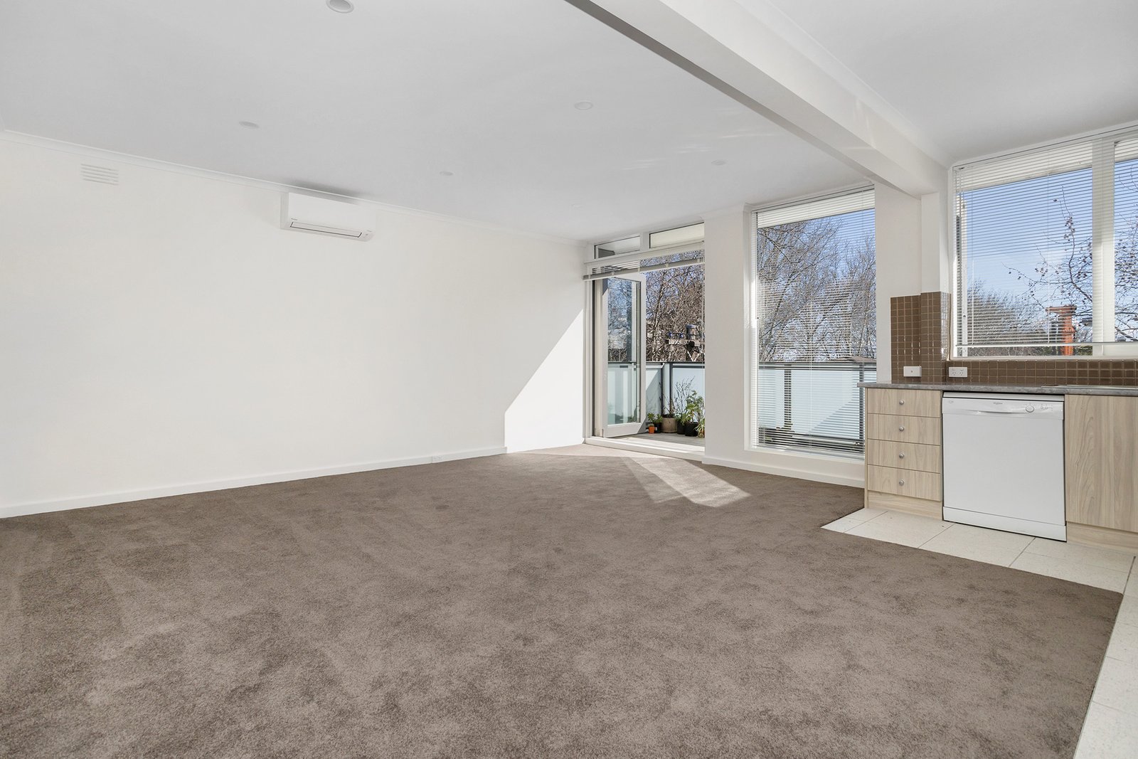 Real Estate and Property in 4/532 Orrong Road, Armadale, VIC