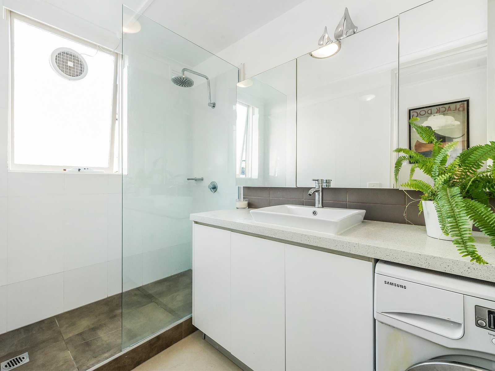 Gallery: 4/54 Ebden Avenue