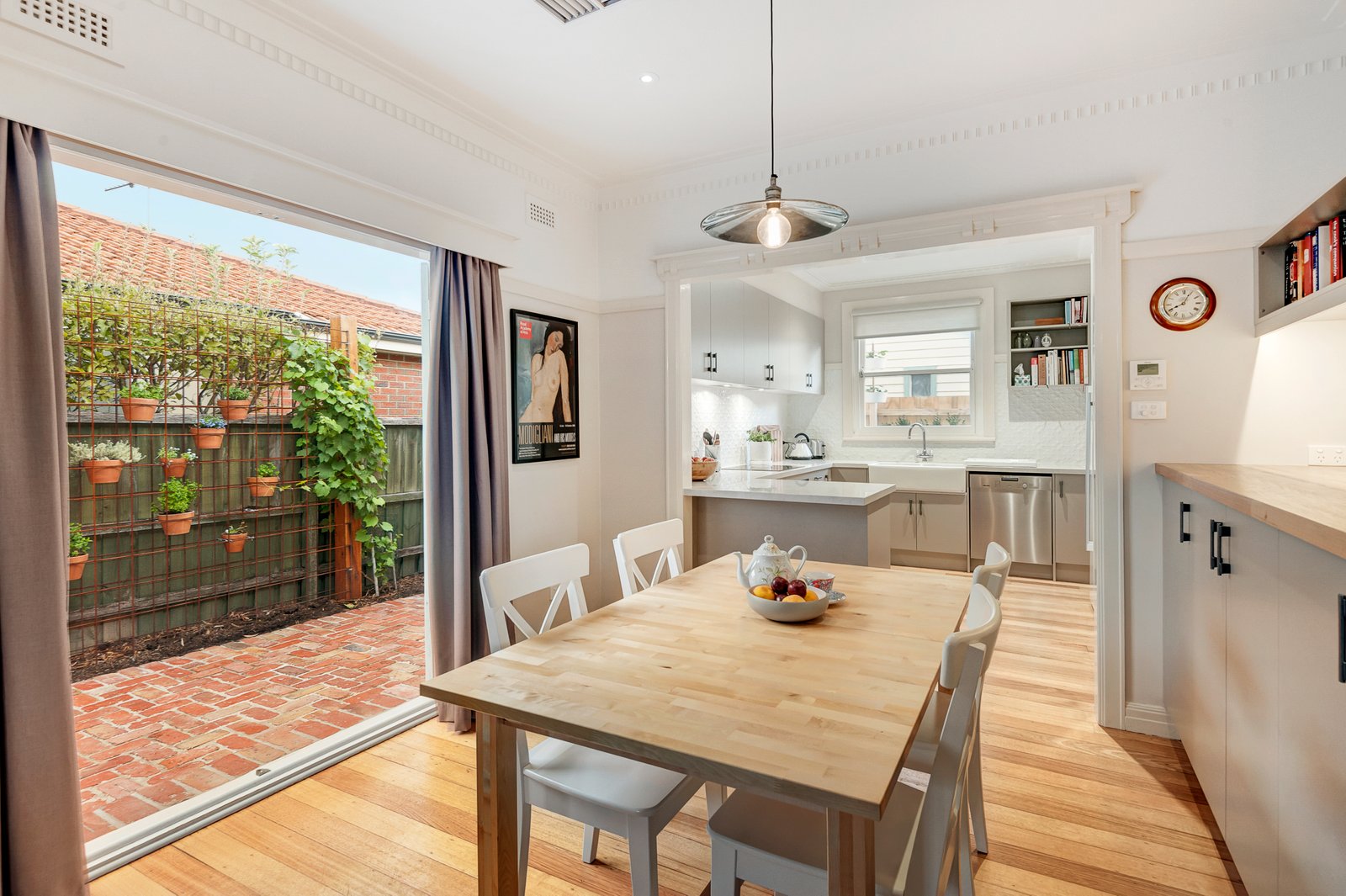 Real Estate and Property in 454 Middleborough Road, Blackburn, VIC