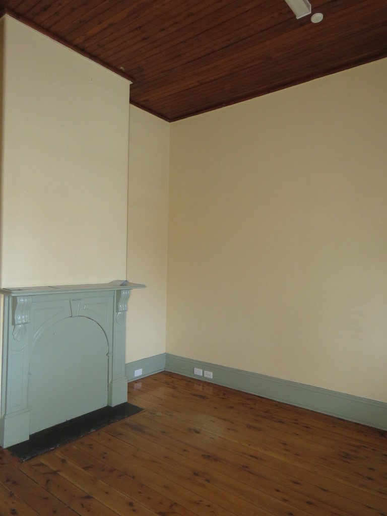 454 Swift Street ALBURY 4