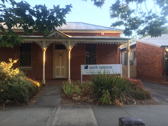 454 Swift Street ALBURY 6