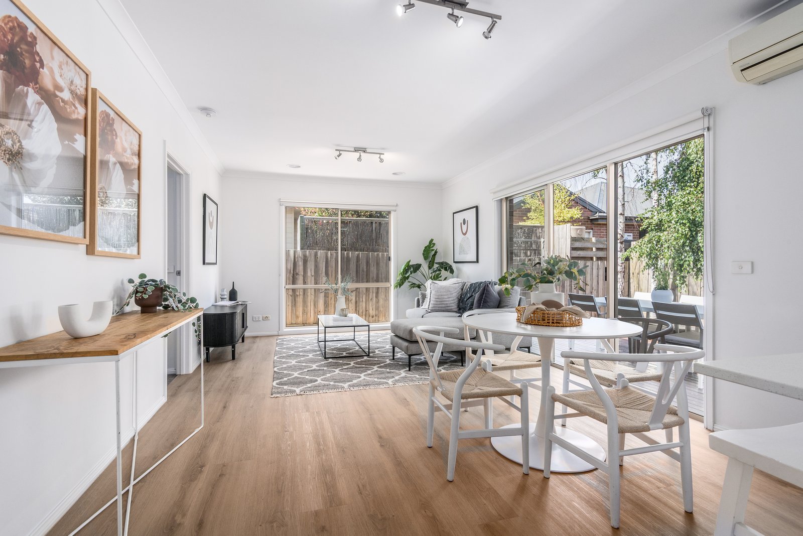 Gallery: 4/54 Torquay Road