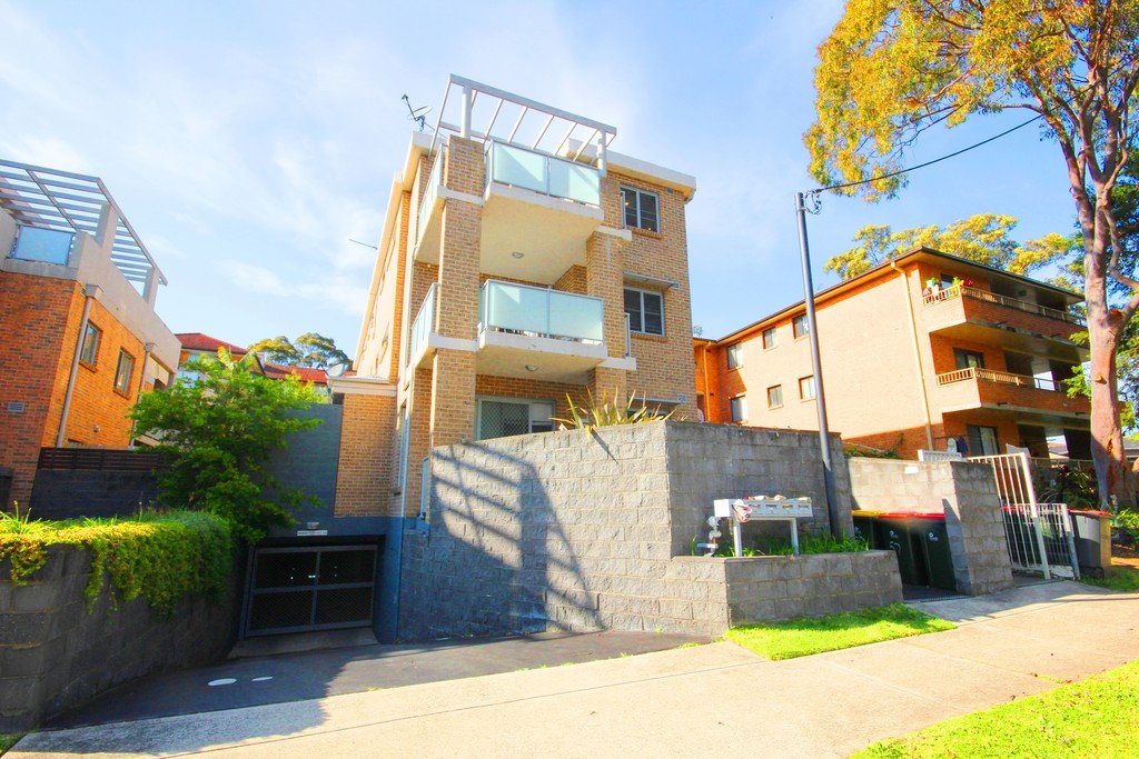 4/55-57 Macquarie Place MORTDALE 1
