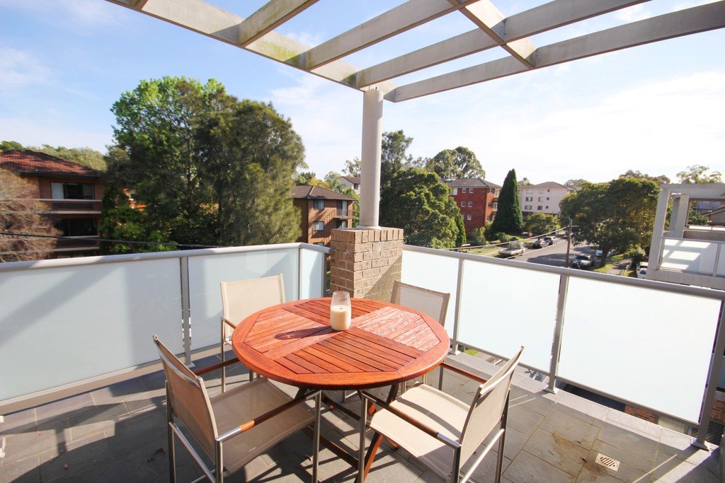 4/55-57 Macquarie Place MORTDALE 8