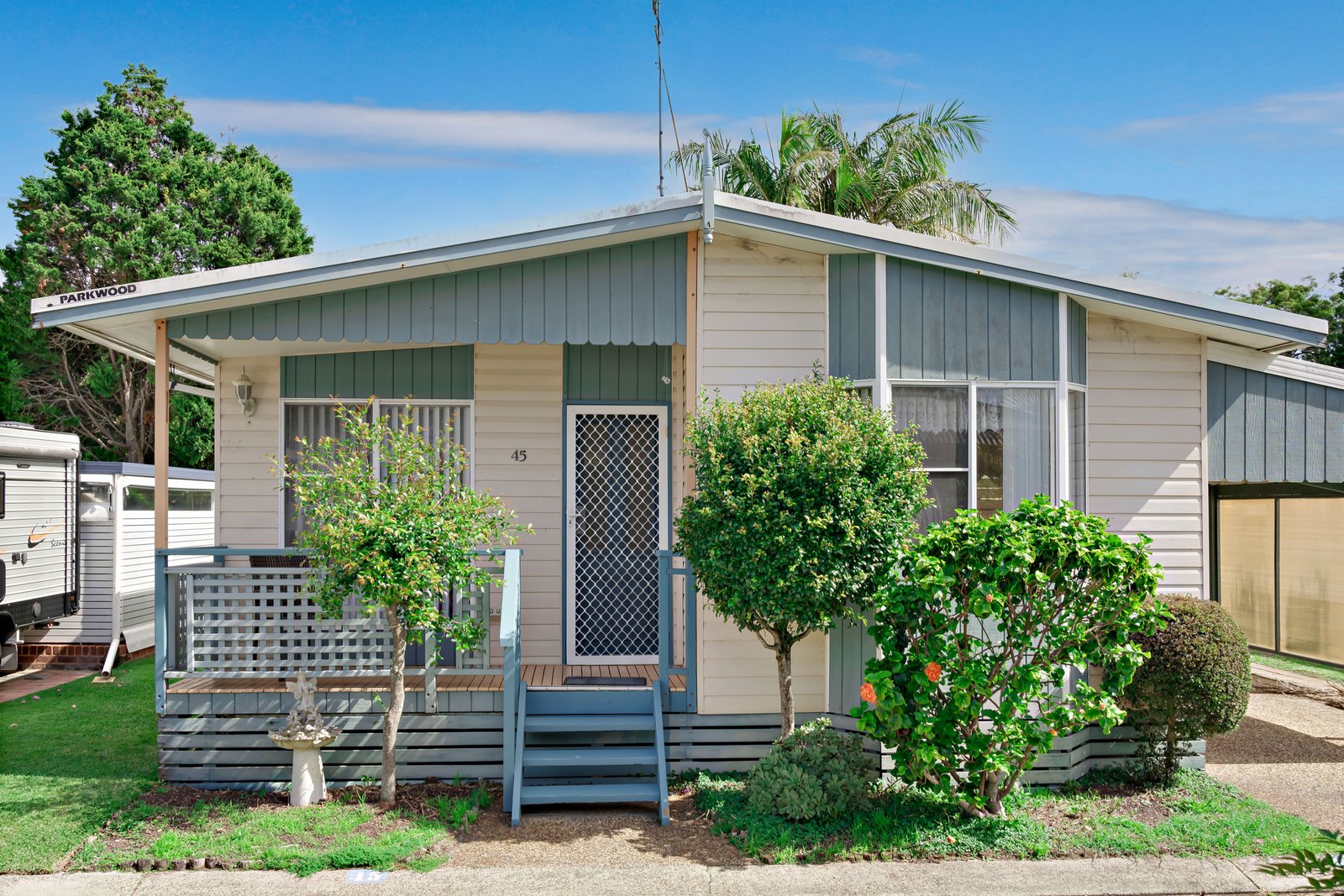 45/554 Gan Gan Road ONE MILE 1