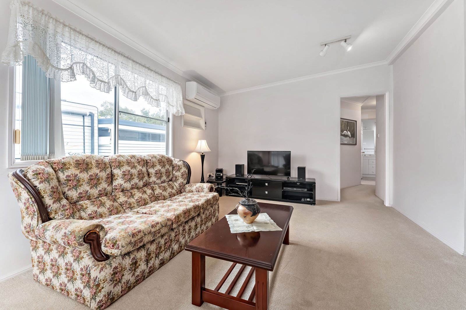 45/554 Gan Gan Road ONE MILE 8