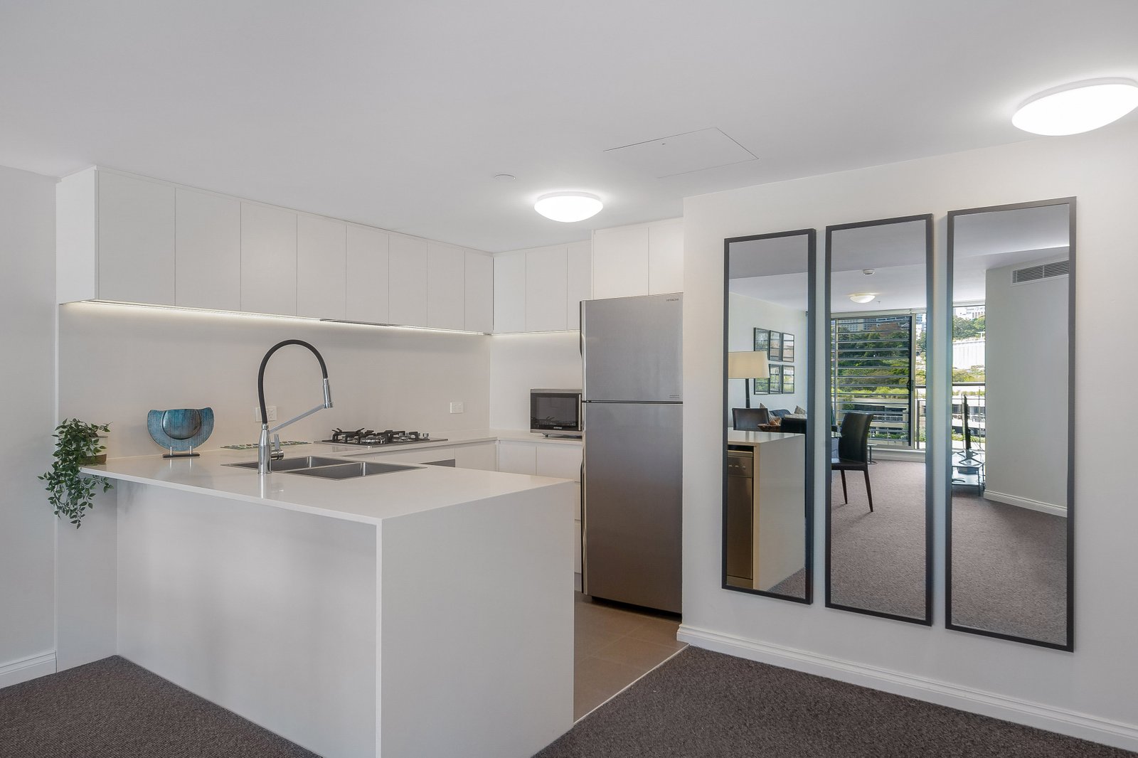 455/6 Cowper Wharf Roadway  WOOLLOOMOOLOO 12