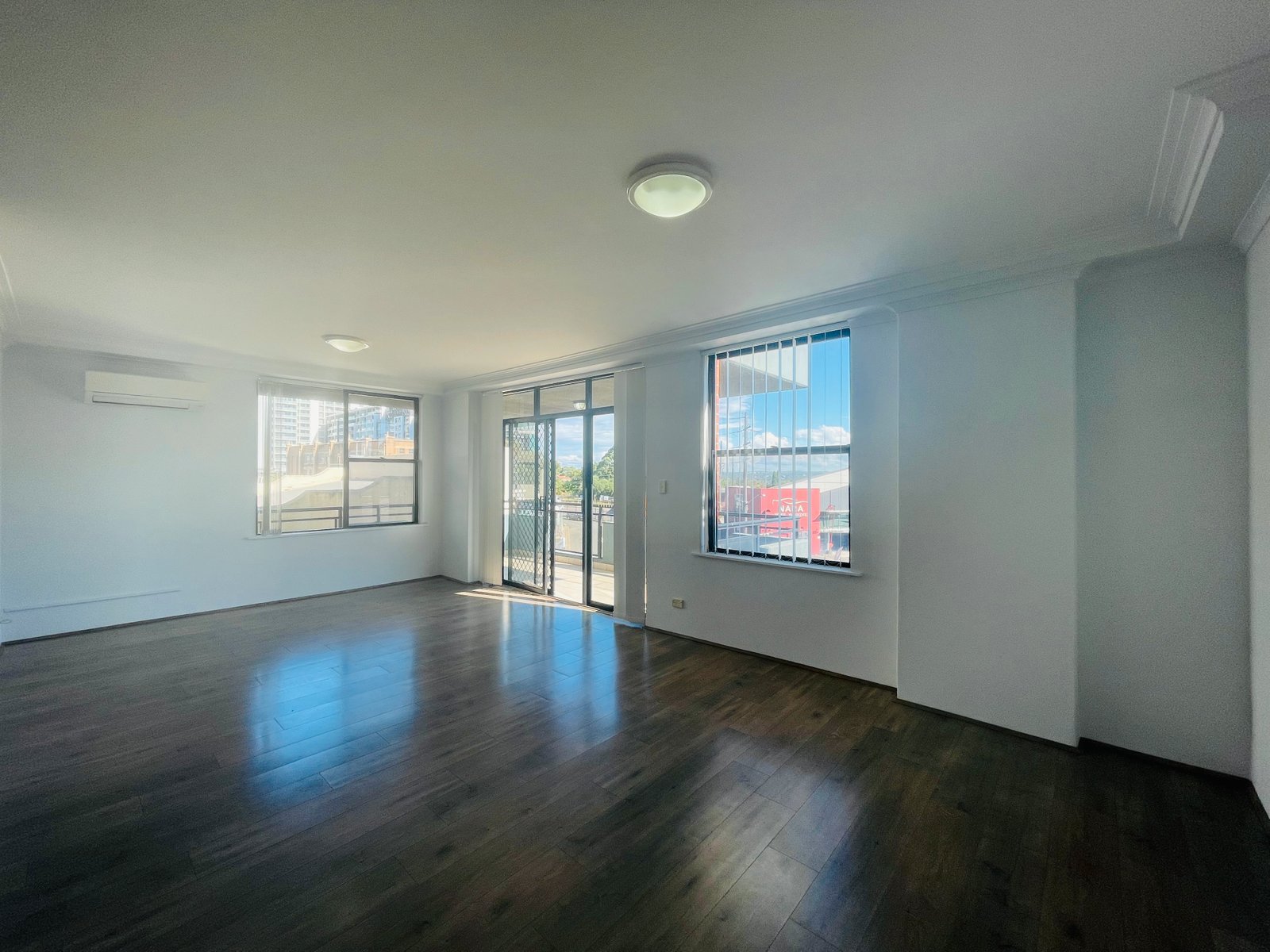 45/6-12 Carrington Avenue HURSTVILLE 9