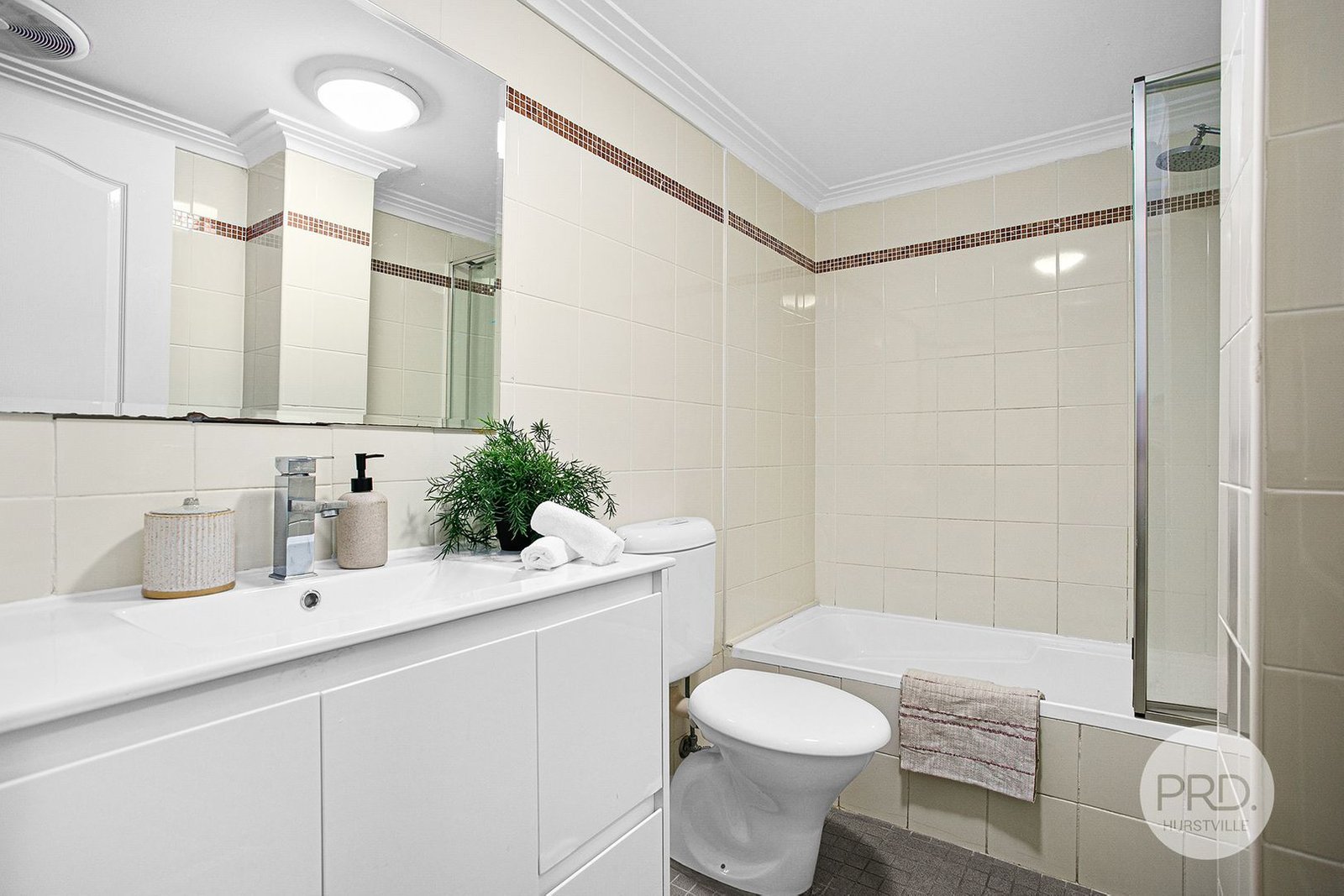 45/6-12 Carrington Avenue HURSTVILLE 3