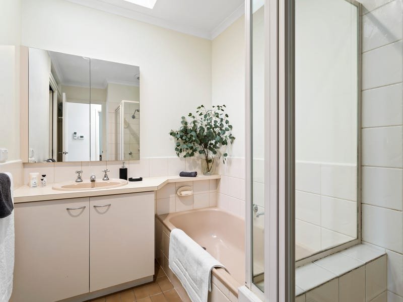 Real Estate and Property in 4/56 Airlie Road, Montmorency, VIC