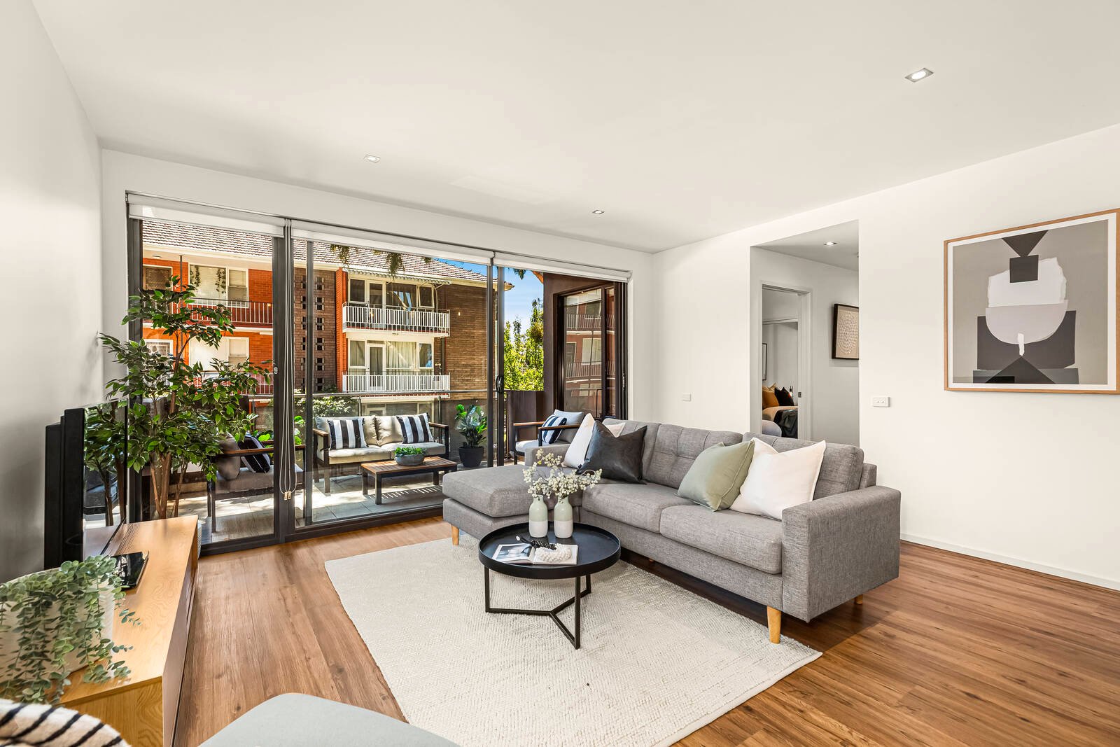 Real Estate and Property in 4/561 Glenferrie Road, Hawthorn, VIC