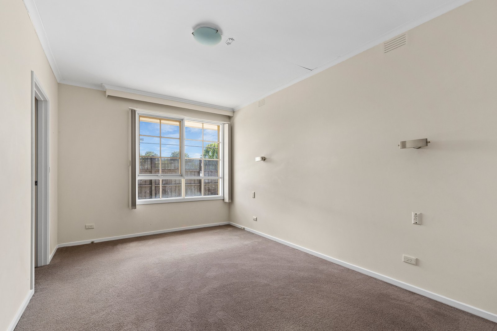 Gallery: 4/57 Asling Street